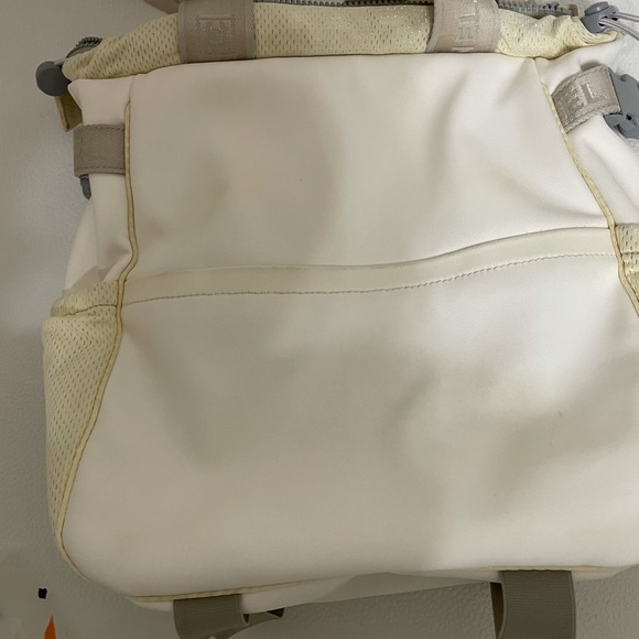 Authentic CHANEL Camellia Sport flower tote bag - Picture 2 of 15